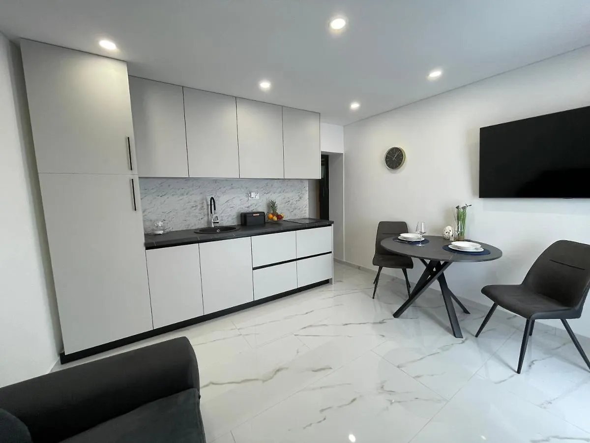Starigrad Paklenica-Josipa Apartmani 0*, Стариград-Пакленица